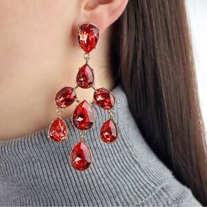 Oscar de la Renta Chandelier Drop Gold Red Swarovski Crystal Clip-On Earring NWT